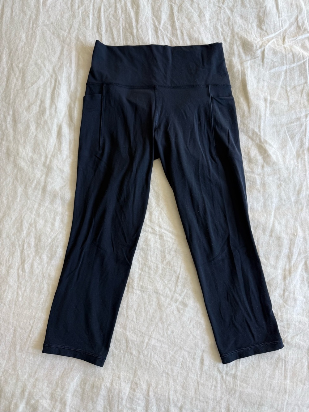 Athleta Navy Cropped Pocket Leggings